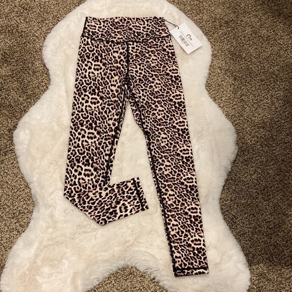 Zyia Leopard Brilliant Scrunchy What Hi-Rise 7/8 24" - Size 2 - Picture 8 of 13